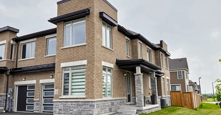 2046 Cameron Lott Crescent, Oshawa, ON, L1L 0S1 - 4