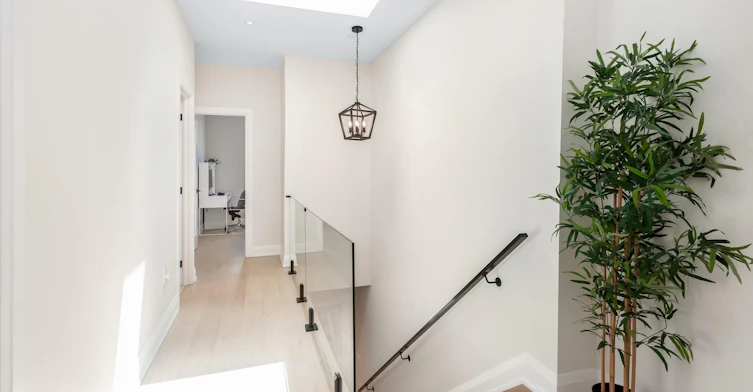 10 Hamstead Avenue, Toronto, ON, M4C 2S4 - 14