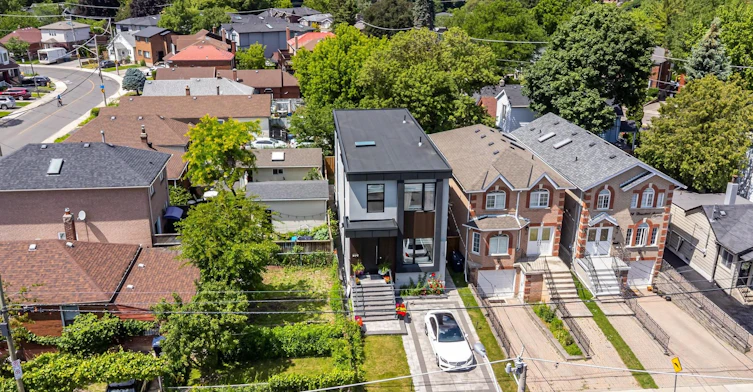 10 Hamstead Avenue, Toronto, ON, M4C 2S4 - 32
