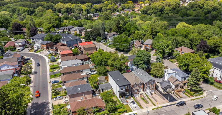 10 Hamstead Avenue, Toronto, ON, M4C 2S4 - 33