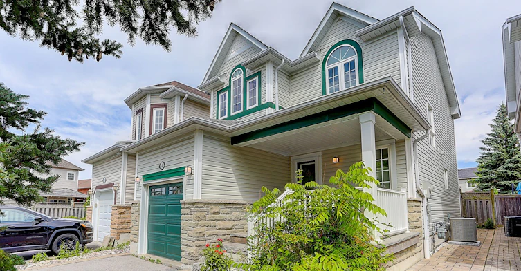 4 Sinden Drive, Whitby, ON, L1M 2B8 - 4