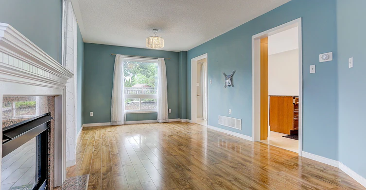 4 Sinden Drive, Whitby, ON, L1M 2B8 - 7
