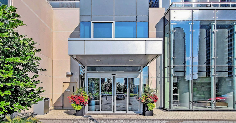 808-255 Village Green Square, Toronto, ON, M1S 0L7 - 4