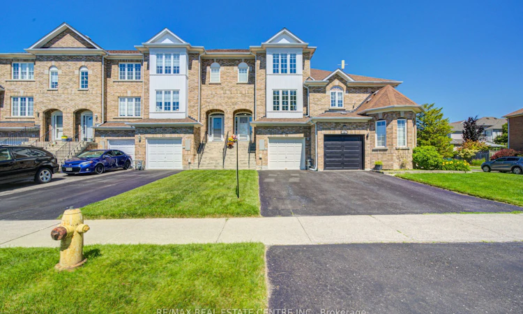 22 Lakeridge Drive