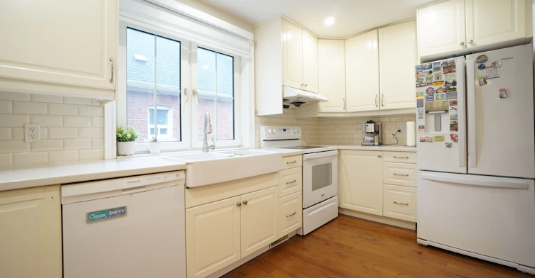 7 Twin Pauls Crescent, Toronto, ON, M1R 3Z6 - 5