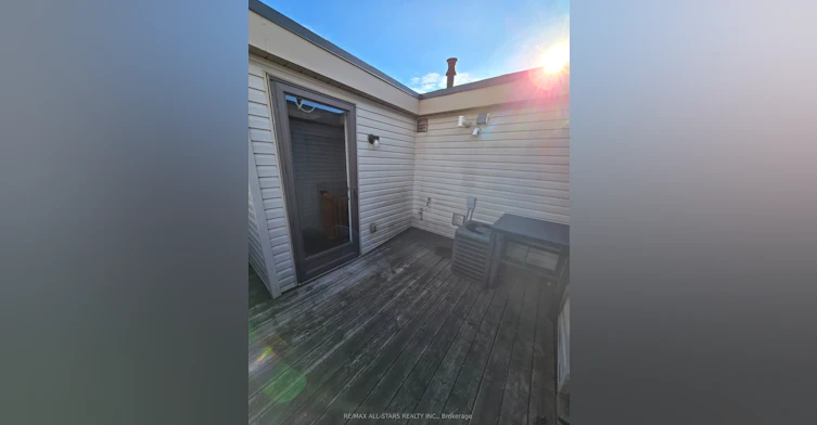 2-109 Rushbrooke Avenue, Toronto, ON, M4M 3A8 - 11