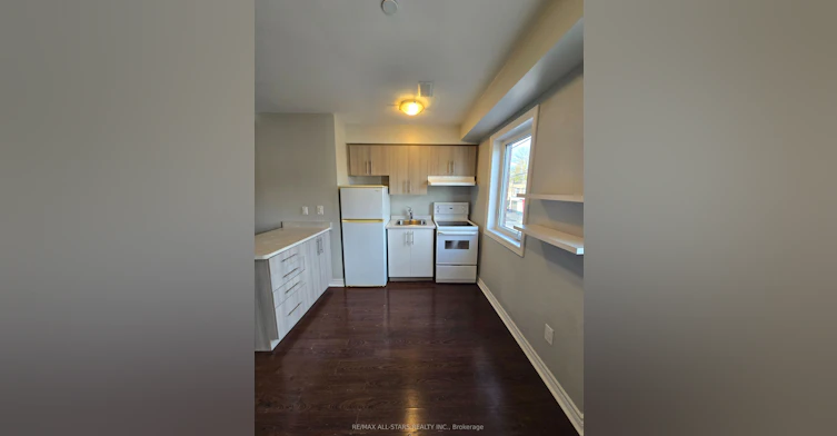 2-109 Rushbrooke Avenue, Toronto, ON, M4M 3A8 - 3