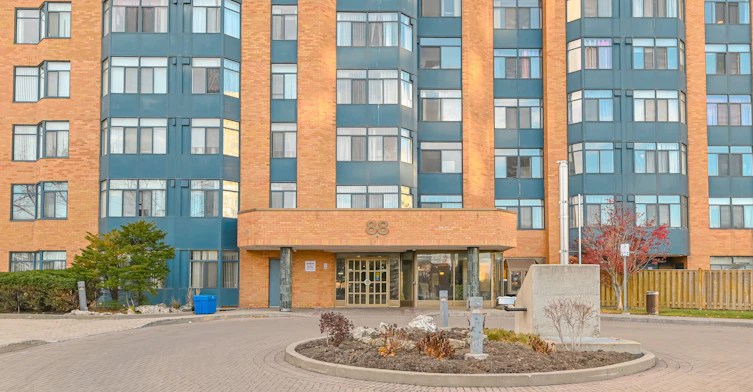 703-88 Alton Towers Circle, Toronto, ON, M1V 5C5 - 3