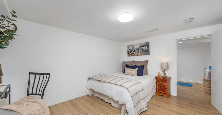 Lower-12 Wardencourt Drive, Toronto, ON, M1T 2H3 - 7
