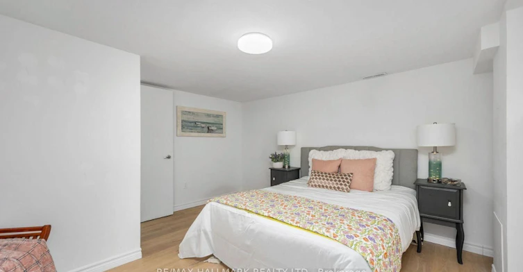 Lower-12 Wardencourt Drive, Toronto, ON, M1T 2H3 - 8