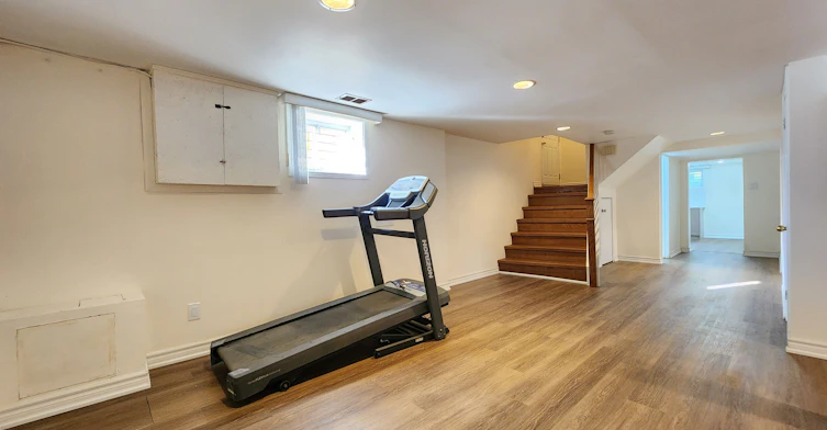 Bsmt-105 Crocus Drive, Toronto, ON, M1R 4T3 - 5