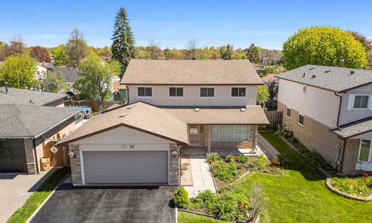 12 Pittmann Crescent