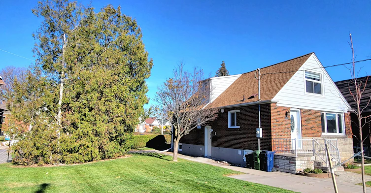 Bsmt-6 Gardens Crescent, Toronto, ON, M4B 1T5