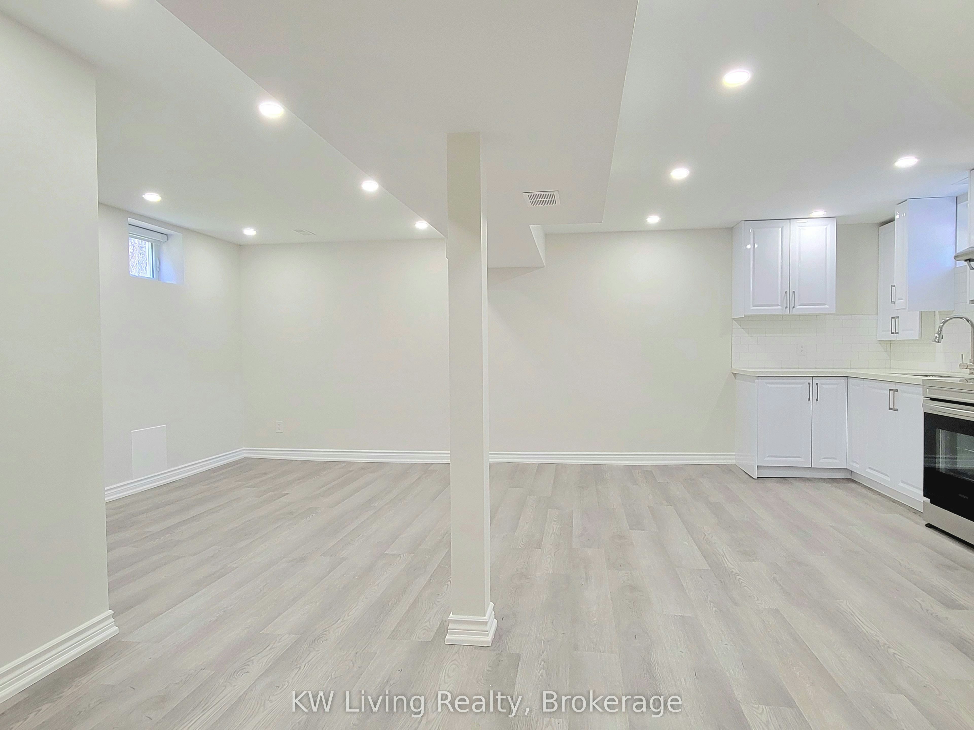 Bsmt-6 Gardens Crescent, Toronto, ON, M4B 1T5 - 6
