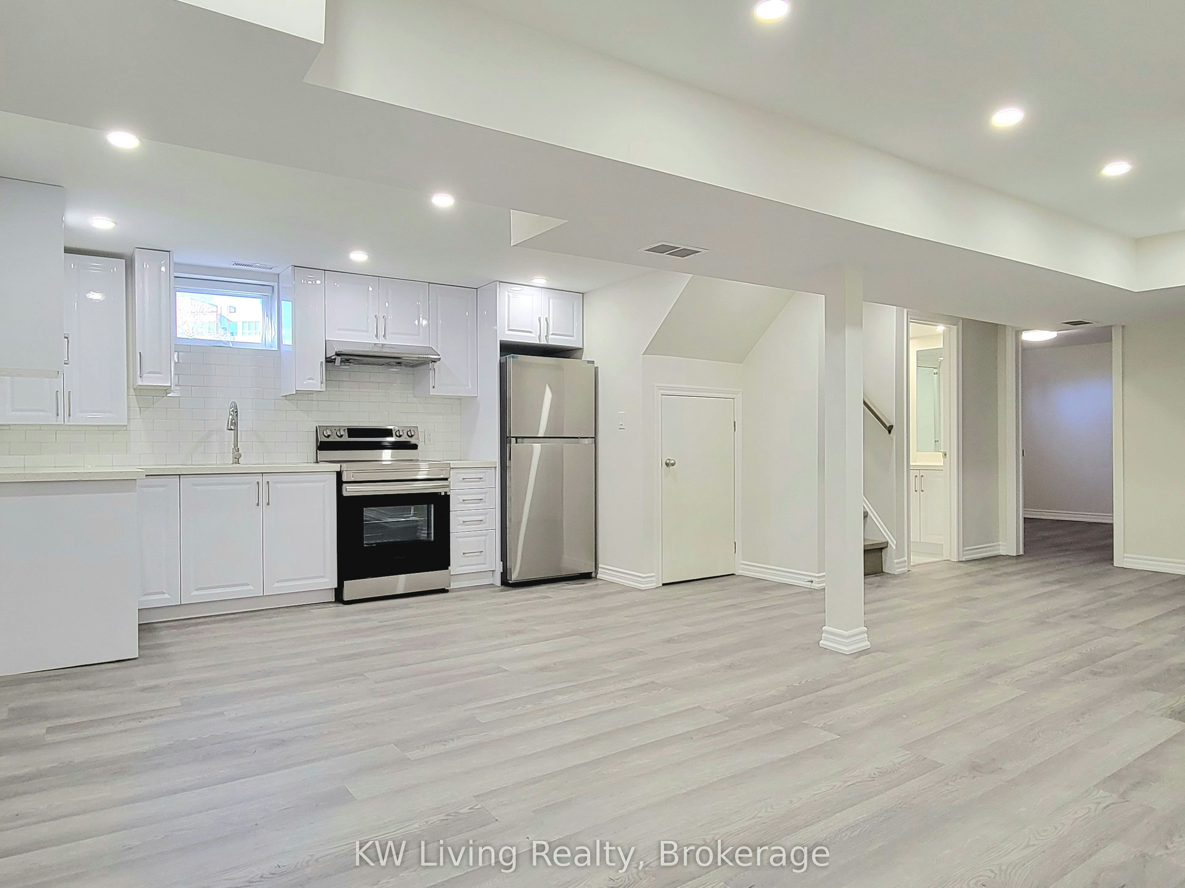 Bsmt-6 Gardens Crescent, Toronto, ON, M4B 1T5 - 3
