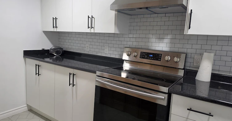 792 Tatra Drive, Oshawa, ON, L1J 6S7 - 6