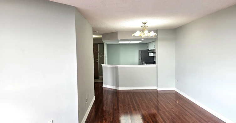 901-300 Alton Towers Circle, Toronto, ON, M1V 4X9 - 10