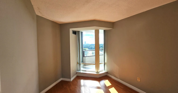 901-300 Alton Towers Circle, Toronto, ON, M1V 4X9 - 12