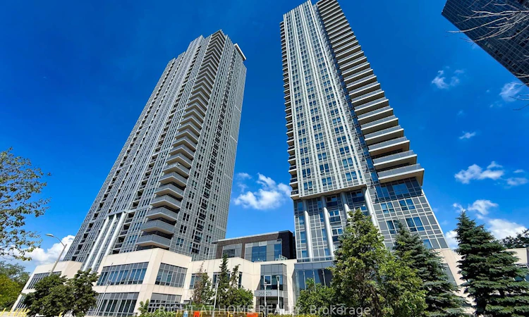 606-255 Village Green Square