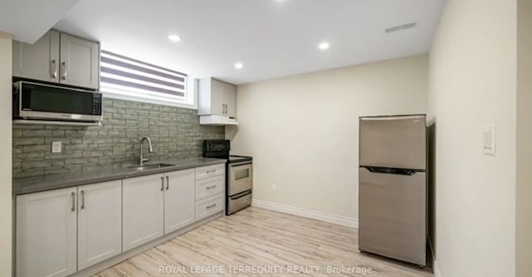 1 Devineridge Avenue, Ajax, ON, L1Z 0T3 - 4