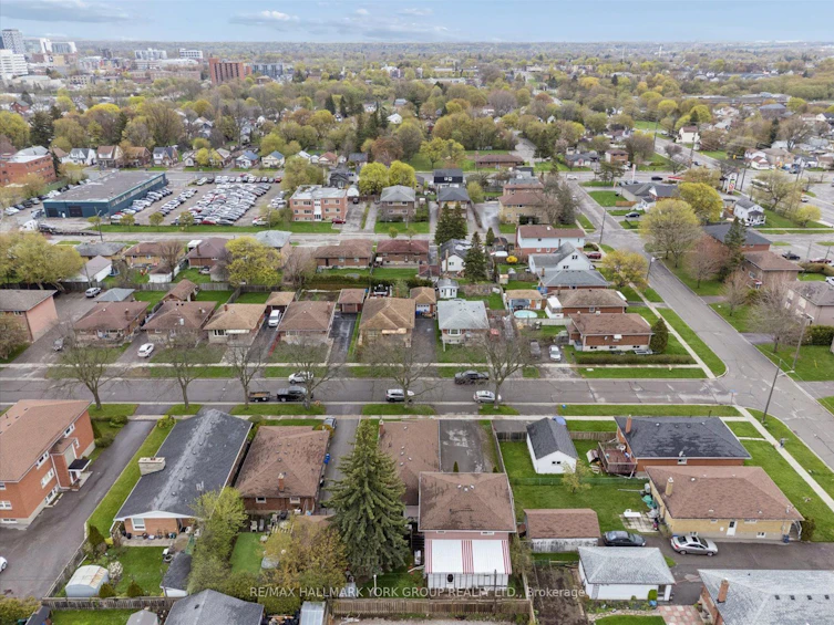 226 Cromwell Avenue, Oshawa, ON, L1J 4T8 - 24