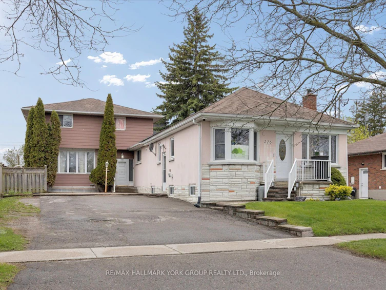 226 Cromwell Avenue, Oshawa, ON, L1J 4T8 - 2