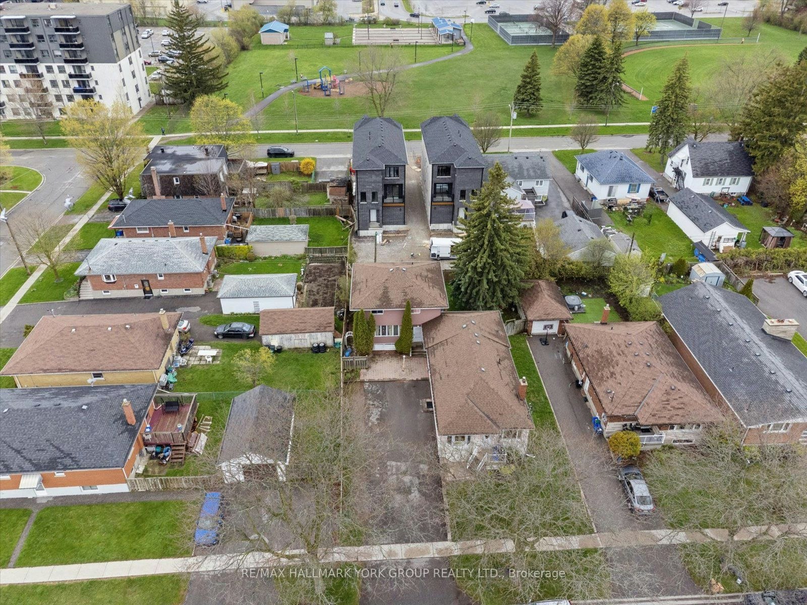 226 Cromwell Avenue, Oshawa, ON, L1J 4T8 - 18