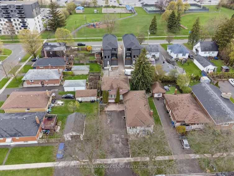226 Cromwell Avenue, Oshawa, ON, L1J 4T8 - 18