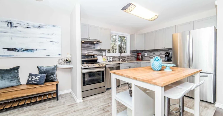Main-823 Sanok Drive, Pickering, ON, L1W 2R1 - 2