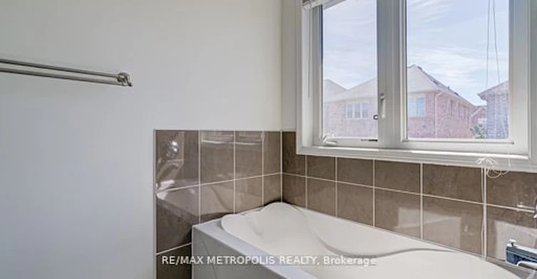 55 Formosa Avenue, Ajax, ON, L1Z 0N1 - 15