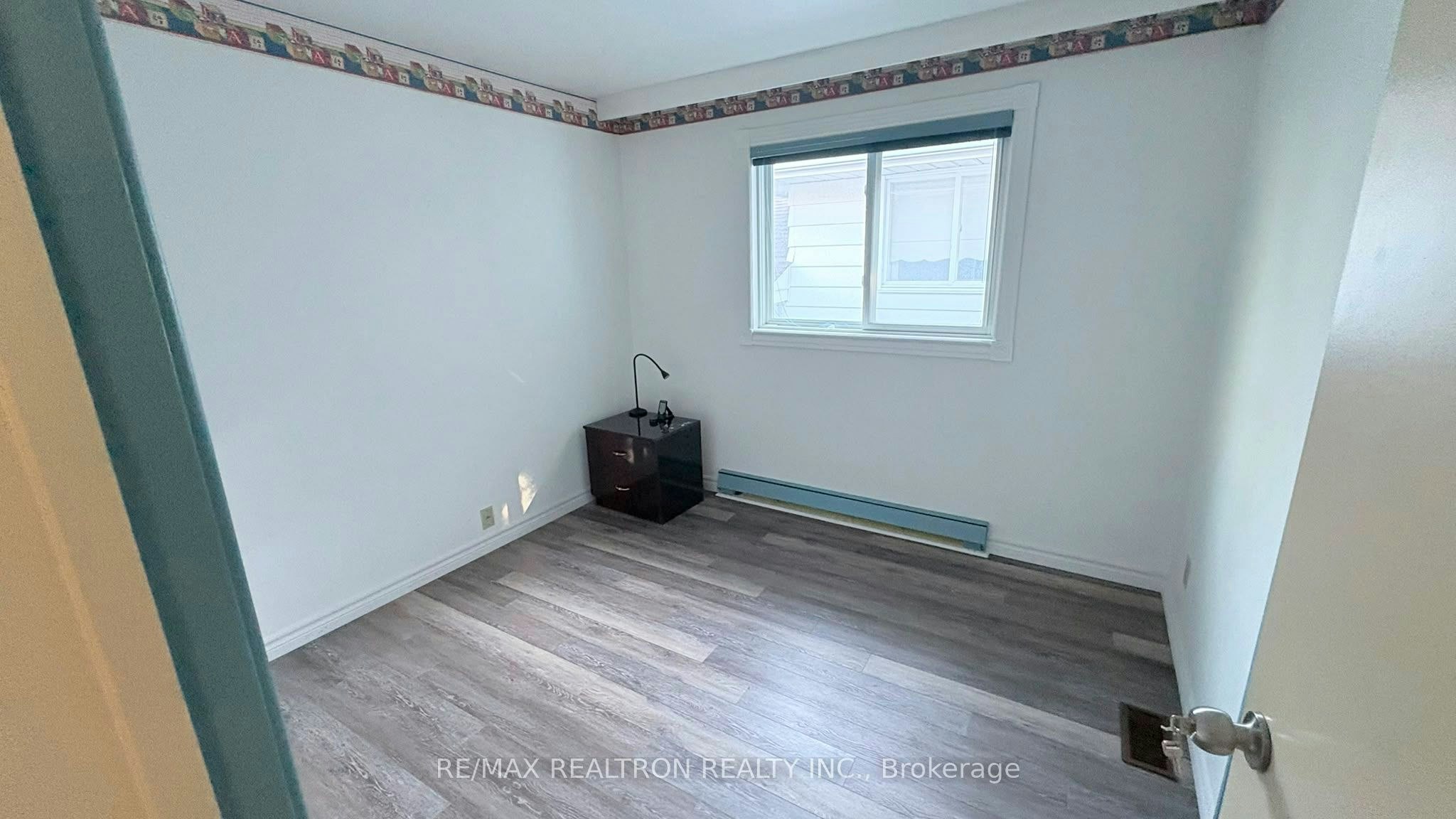 831 Huntingwood Drive, Toronto, ON, M1T 2L8 - 7