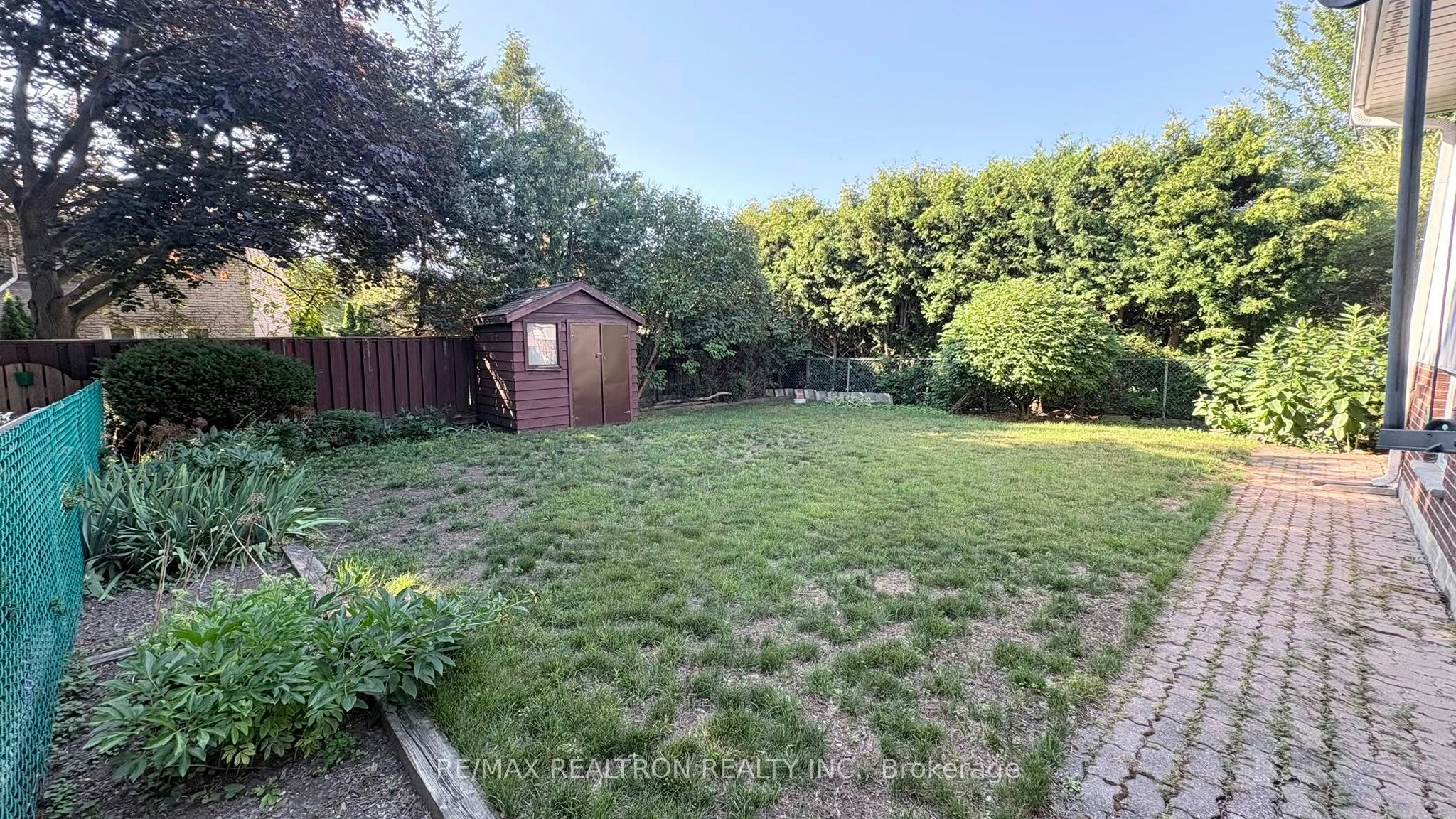 831 Huntingwood Drive, Toronto, ON, M1T 2L8 - 19