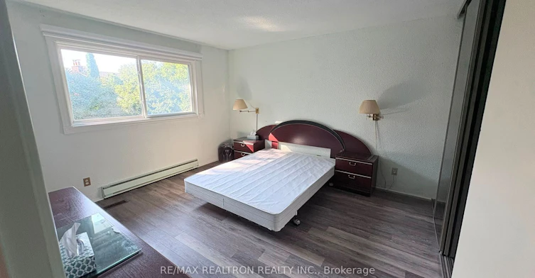 831 Huntingwood Drive, Toronto, ON, M1T 2L8 - 9
