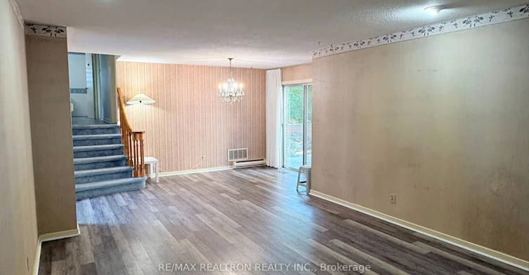 831 Huntingwood Drive, Toronto, ON, M1T 2L8 - 3