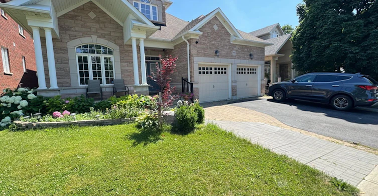 933 Red Deer Avenue, Oshawa, ON, L1K 0C4