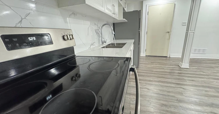 933 Red Deer Avenue, Oshawa, ON, L1K 0C4 - 7