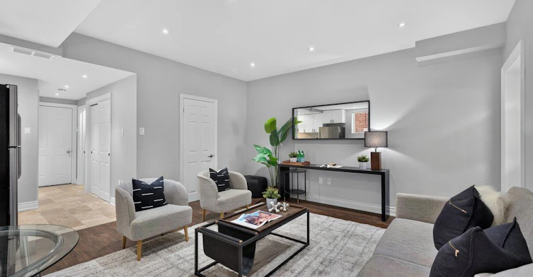 Lower-61B Bexhill Avenue, Toronto, ON, M1L 3B7 - 4