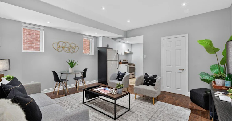 Lower-61B Bexhill Avenue, Toronto, ON, M1L 3B7 - 6