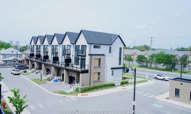 19 Lively Way