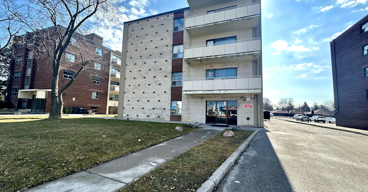 406-1181 Ellesmere Road, Toronto, ON, M1P 2X6