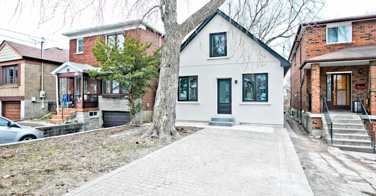 63 Pinegrove Avenue, Toronto, ON, M1N 2G3