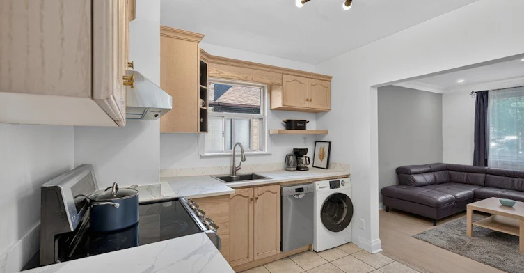 Main-20 Bayard Avenue, Toronto, ON, M1R 4A3 - 12