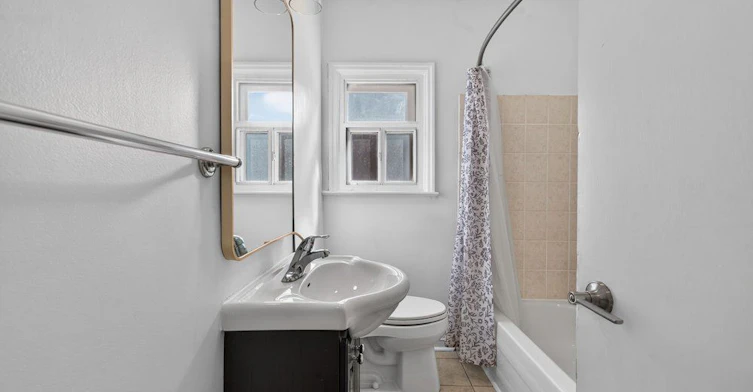 Main-20 Bayard Avenue, Toronto, ON, M1R 4A3 - 16