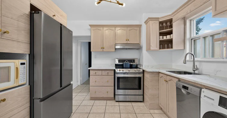Main-20 Bayard Avenue, Toronto, ON, M1R 4A3 - 9