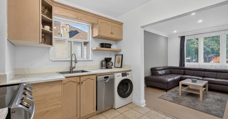 Main-20 Bayard Avenue, Toronto, ON, M1R 4A3 - 11