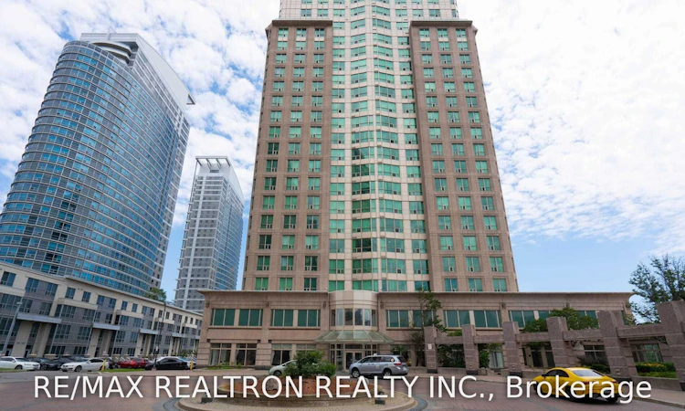 910-8 Lee Centre Drive