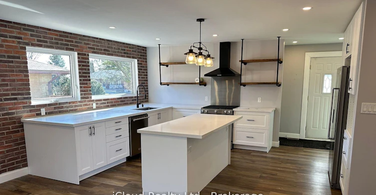 Main-747 Glenforest Street W, Oshawa, ON, L1J 5E9 - 5