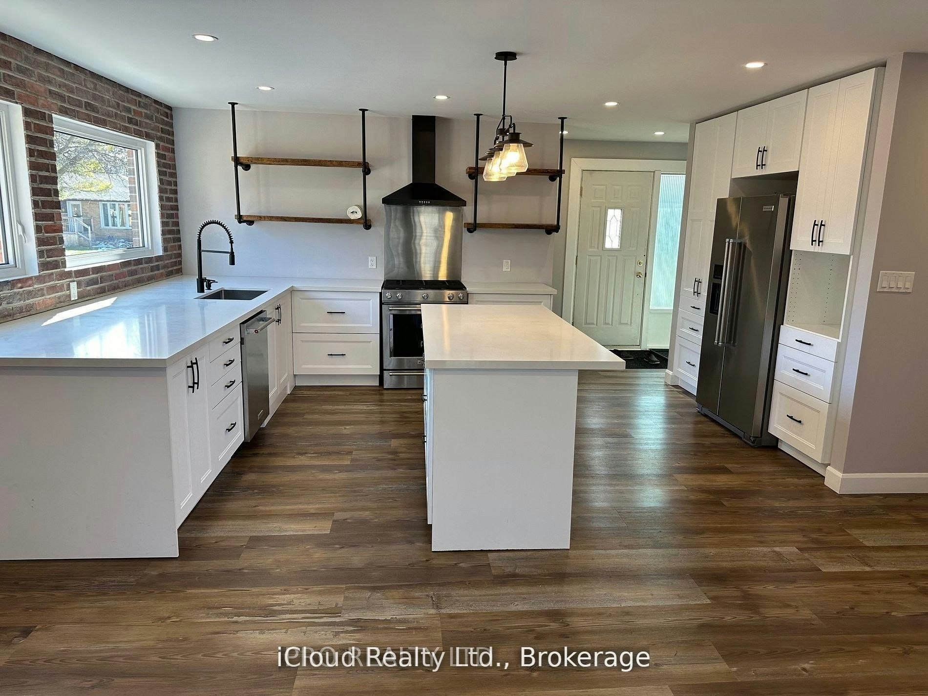 Main-747 Glenforest Street W, Oshawa, ON, L1J 5E9 - 2