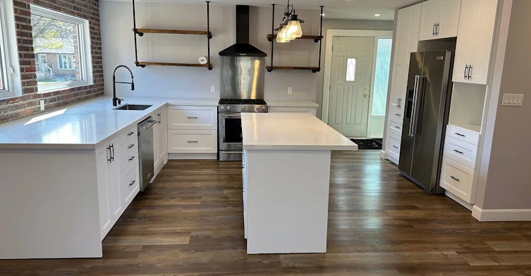 Main-747 Glenforest Street W, Oshawa, ON, L1J 5E9 - 2