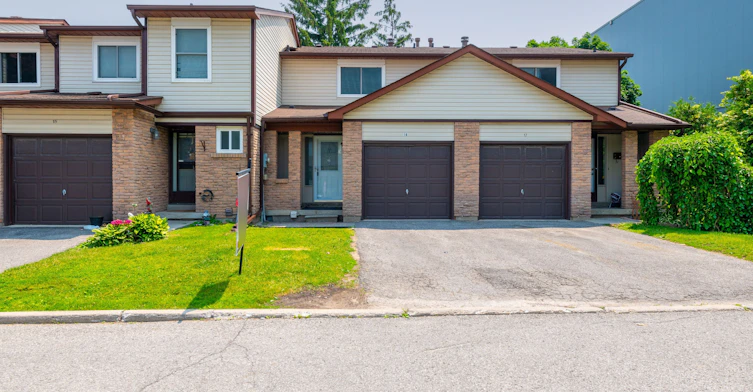 16-1330 Trowbridge Drive, Oshawa, ON, L1G 7L1